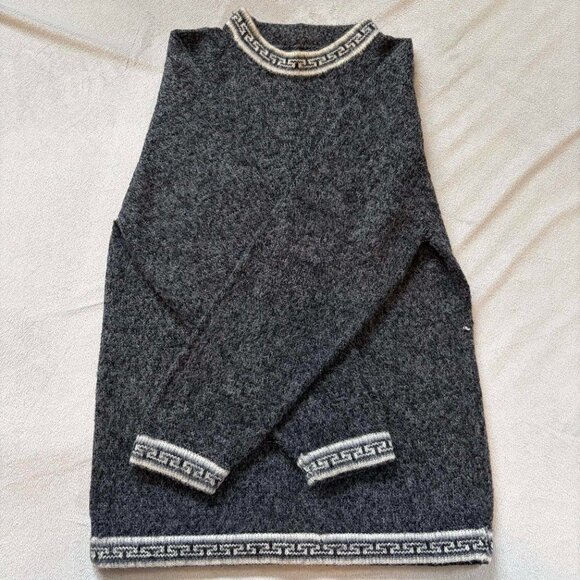 Unique, handmade grey wool sweater from Peru - Picture 1 of 5